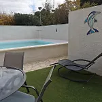 Dans Avec Jardin Et Piscine Privee * Marguerittes