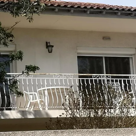 Διαμέρισμα Dans Avec Jardin Et Piscine Privee 4 Personnes *