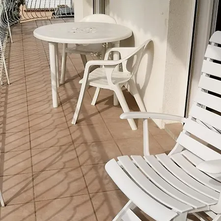 Διαμέρισμα Dans Avec Jardin Et Piscine Privee 4 Personnes *