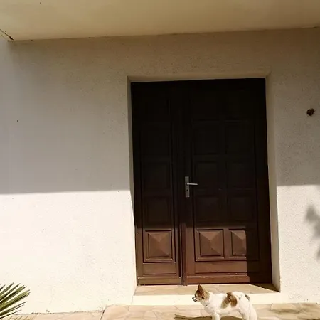 Διαμέρισμα Dans Avec Jardin Et Piscine Privee 4 Personnes *