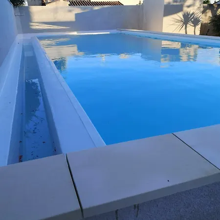 Διαμέρισμα Dans Avec Jardin Et Piscine Privee 4 Personnes *