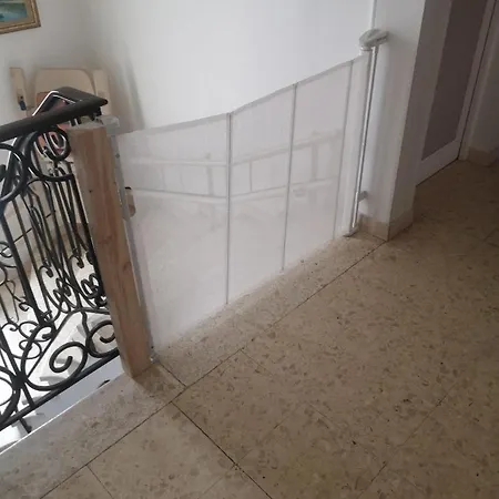 Apartment Dans Avec Jardin Et Piscine Privee