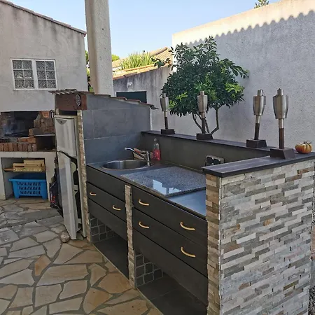 Dans Avec Jardin Et Piscine Privee 4 Personnes Διαμέρισμα