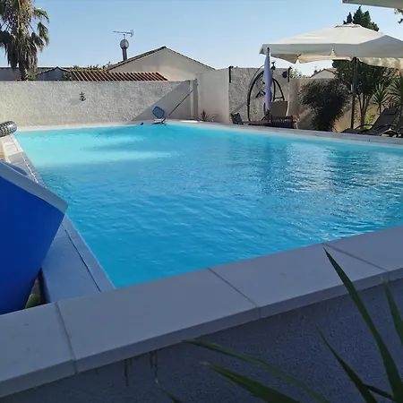 Dans Avec Jardin Et Piscine Privee 4 Personnes Διαμέρισμα