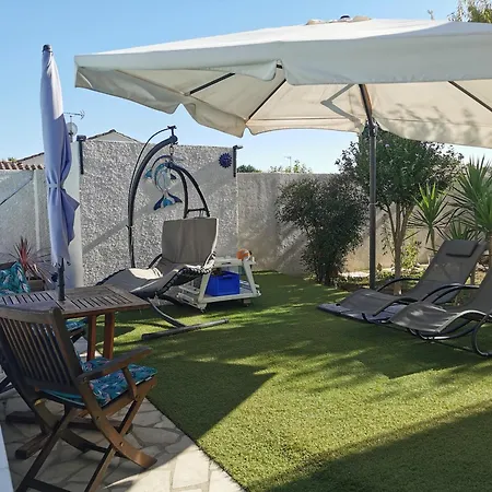 Dans Avec Jardin Et Piscine Privee 4 Personnes Διαμέρισμα *