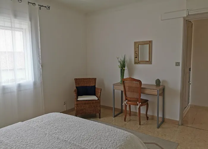 アパート Dans Avec Jardin Et Piscine Privee マルグリット
